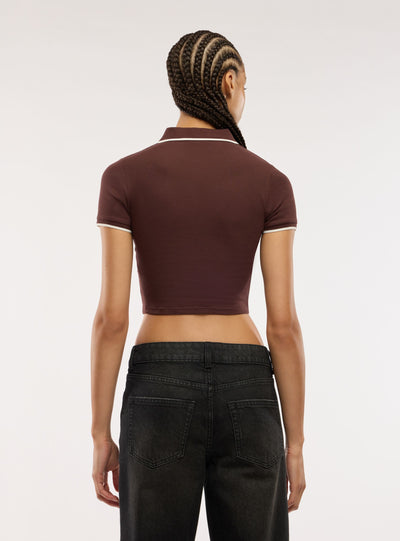 T-shirt con colletto polo e ricamo college