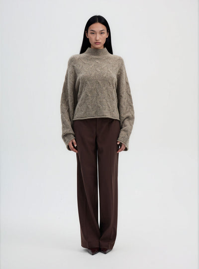 Maglia con collo lupetto a trecce