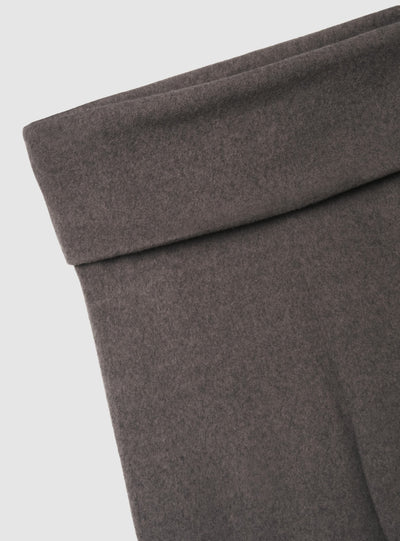 Leggings lunghi a zampa con baschina