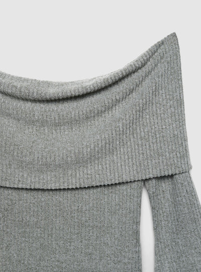 Vestito a spalle scoperte a tinta unita