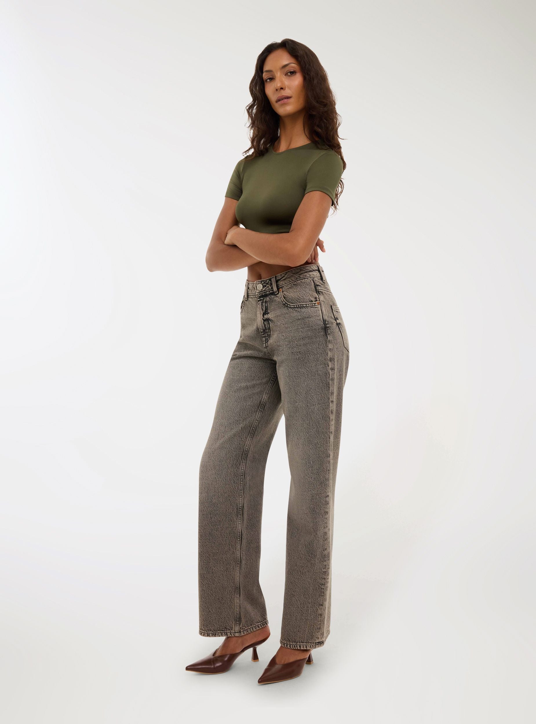 T-shirt manica lunga donna palestra 900 slim fit cropped traspirante verde T-shirt manica lunga donna palestra 900 slim fit cropped traspirante verde
