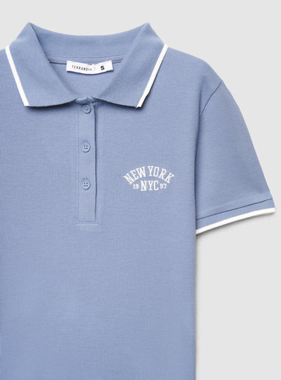 T-shirt con colletto polo e ricamo college