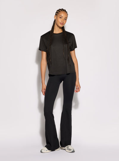 T-shirt sportiva over a tinta unita