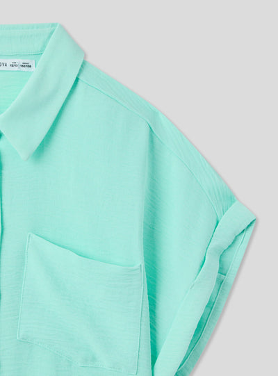 Shirt with knot and pocket