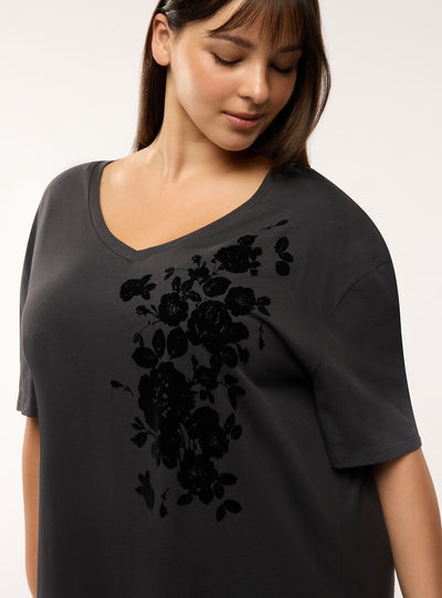 T-shirt con scollo a V e stampa floreale