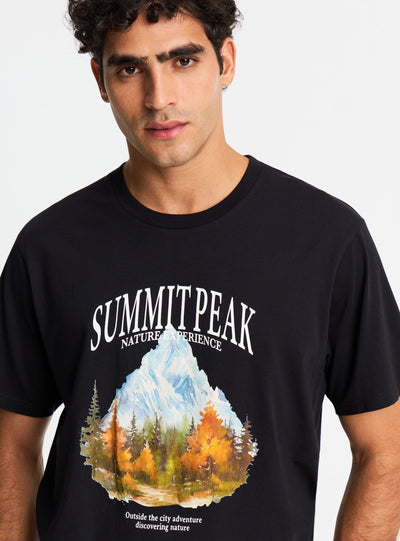 T-shirt con stampa montagna