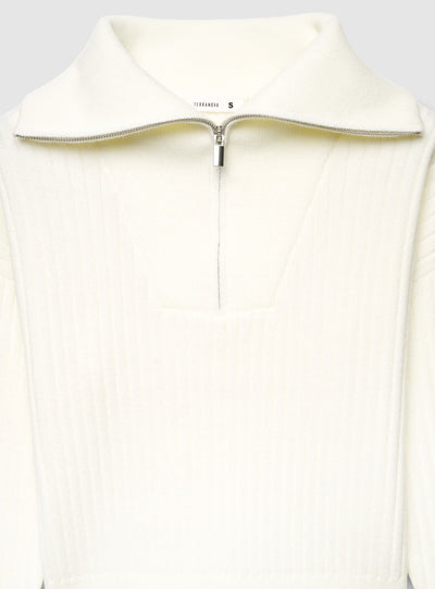 Maglia a coste con zip al collo