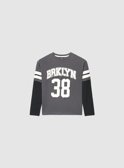 T-shirt con stampa sportiva
