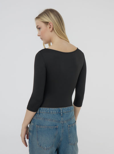Bodysuit with a wide neckline and three-quarter sleeves