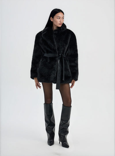 Cappotto effetto pelo lungo con cintura