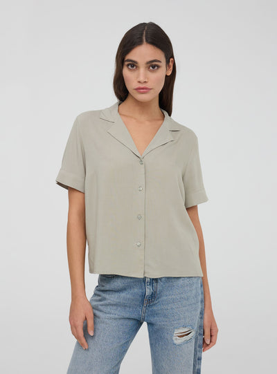 Camicia ampia maniche corte