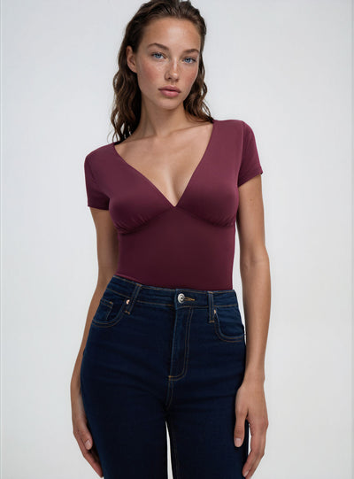 Body con scollo profondo e maniche corte