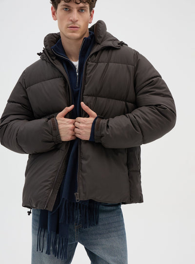 Padded jacket with hood and zip fastening
