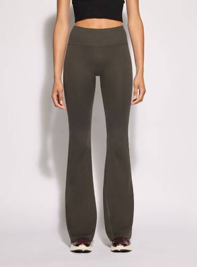 Leggings sportivi a zampa seamless