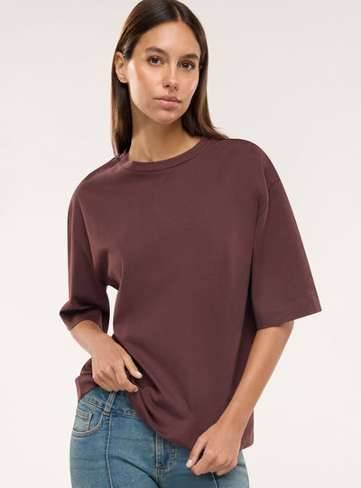 T-shirt over a tinta unita