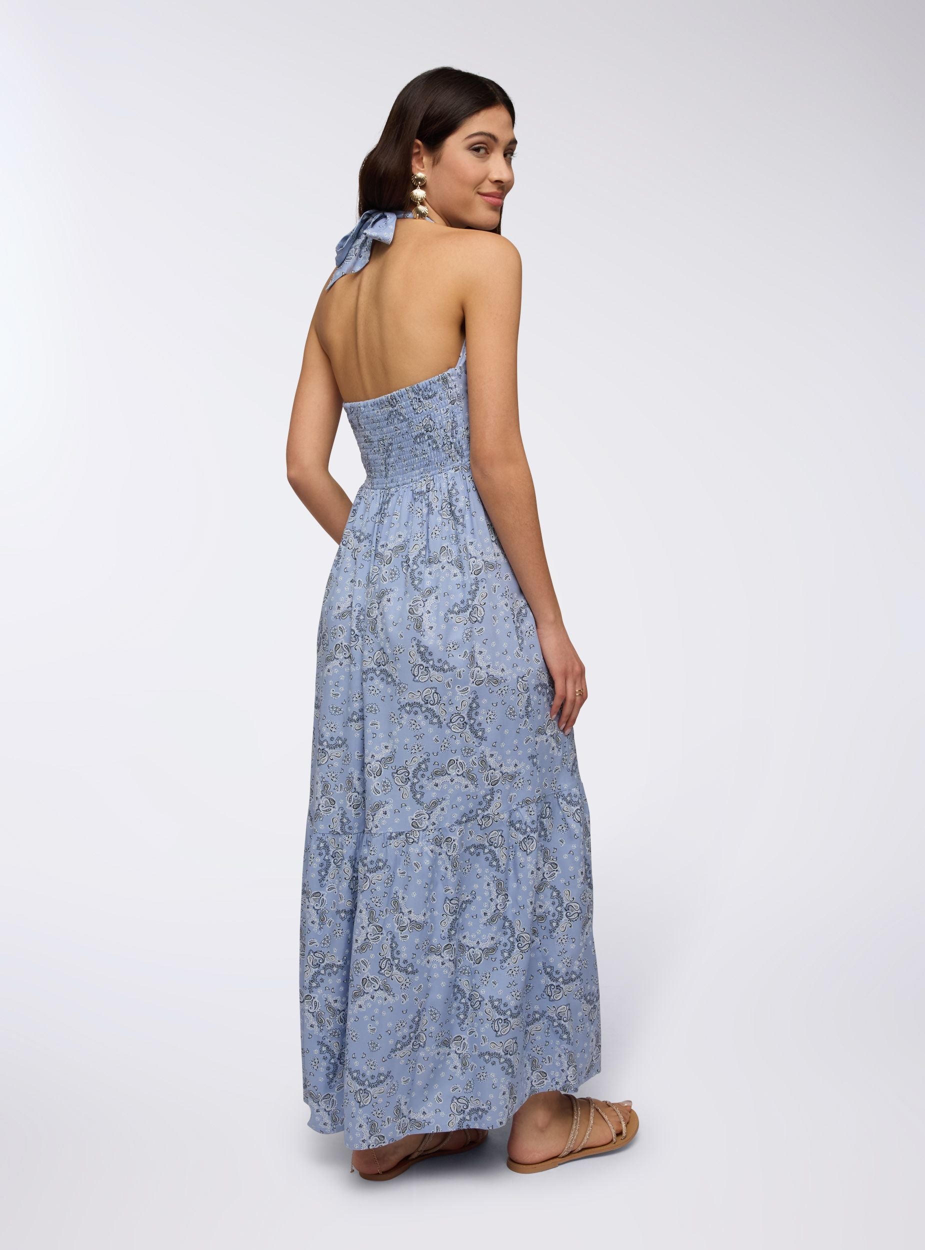 Dress tied behind the neck with a bandana pattern - Terranova Dress tied behind the neck with a bandana pattern - Terranova