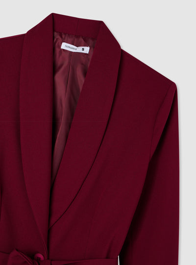 Solid colour jacket with belt