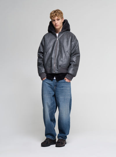 Bomber imbottito con cappuccio effetto pelle