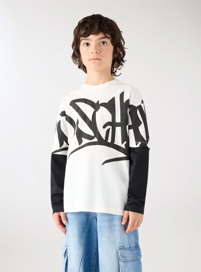 T-shirt con stampa graffiti