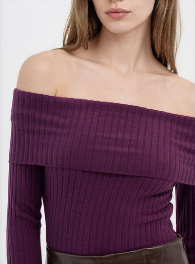 Camiseta de canalé con hombros descubiertos