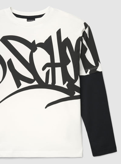 T-shirt con stampa graffiti