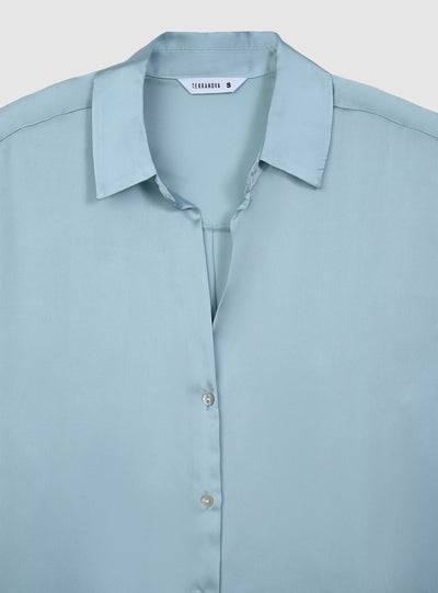 Camicia ampia effetto raso tinta unita