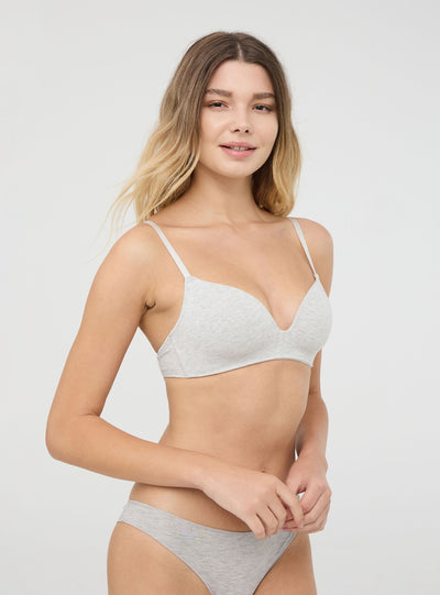 Reggiseno a triangolo preformato