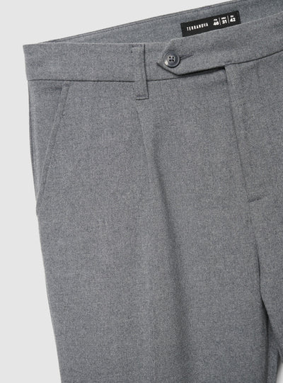 Pantaloni chinos straight con pinces