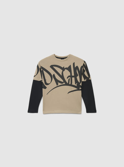 T-shirt con stampa graffiti