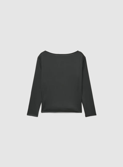 T-shirt a maniche lunghe con scollo barca asimmetrico