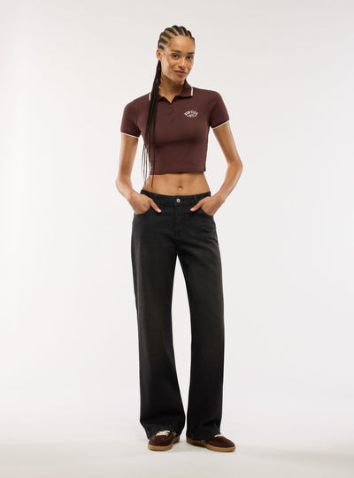 T-shirt con colletto polo e ricamo college