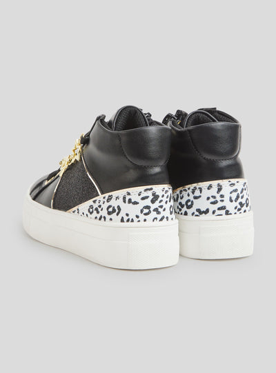 STILLG-SAC0015713001-S105-FULLBACK.jpg