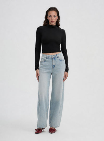 Jeans barrel con tagli laterali
