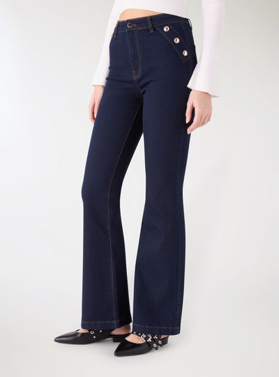 Jeans flare con bottoni decorativi