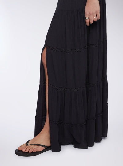 Gonna lunga con inserto in macramè