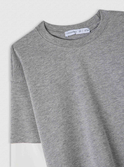 T-shirt maniche lunghe effetto doppio strato