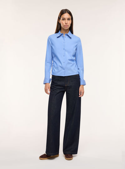 Camicia a righe con arricciature laterali