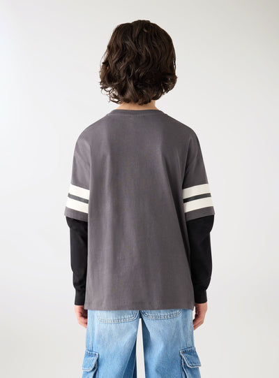 T-shirt con stampa sportiva