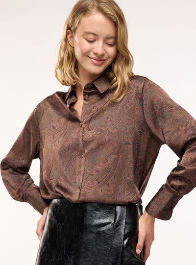 Camicia in satin con stampa paisley