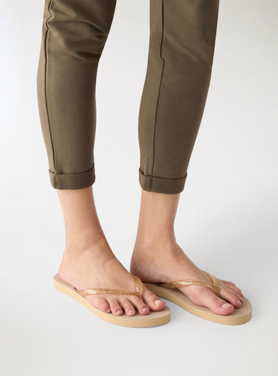 WORNG-SAC0018381001-S019-FRONTCROP.jpg