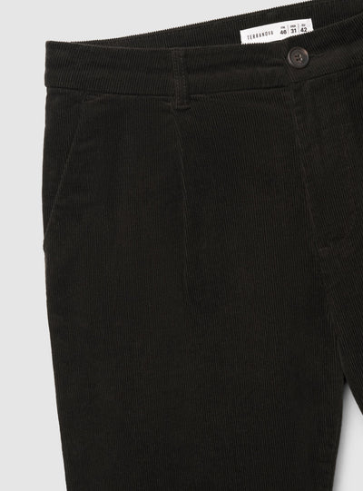 Pantaloni chino in velluto a coste con pences