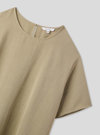 Plain short-sleeved blouse