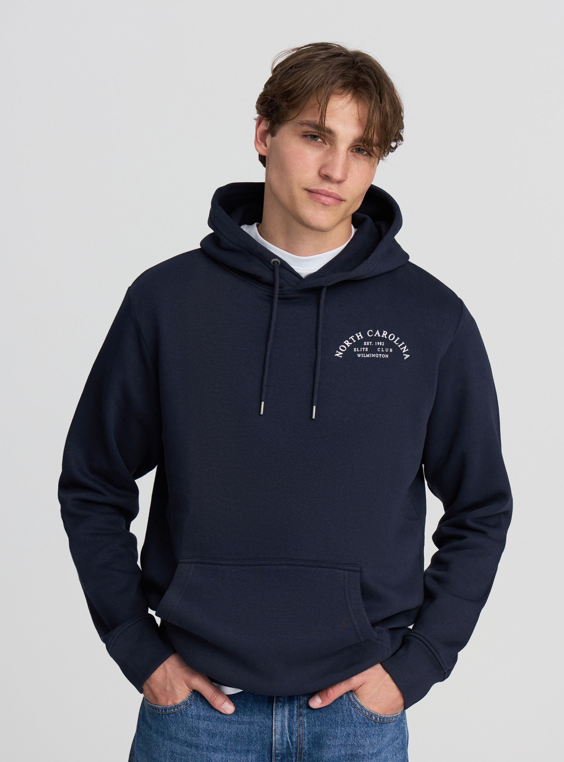 Stradivarius - Felpa con cappuccio lavaggio blu navy con zip | ASOS Stradivarius - Felpa con cappuccio lavaggio blu navy con zip | ASOS