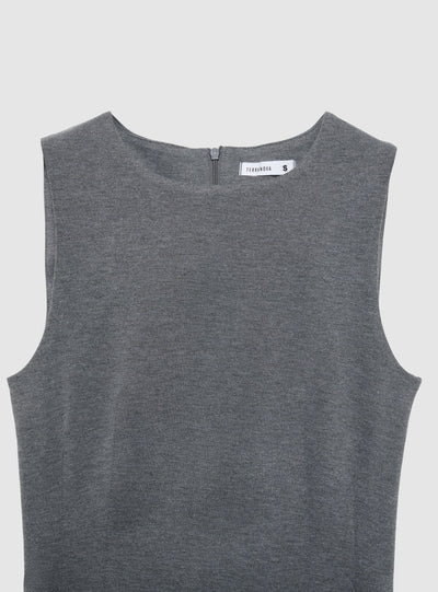 Vestito tubino smanicato con spacchi