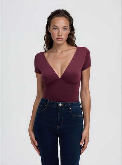 Body con scollo profondo e maniche corte