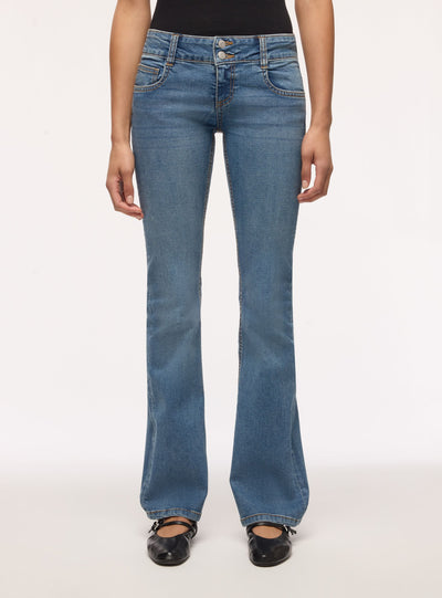 Jeans a zampa a vita ultra bassa