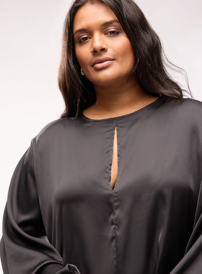 Camicia in satin con apertura a goccia
