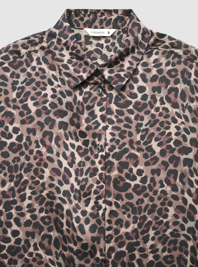 Camicia ampia in satin con stampa animalier