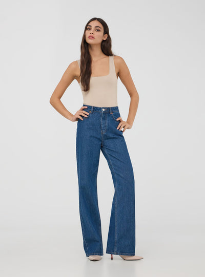 Body con scollo quadrato