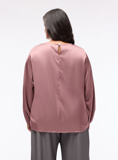 Camicia in satin con apertura a goccia